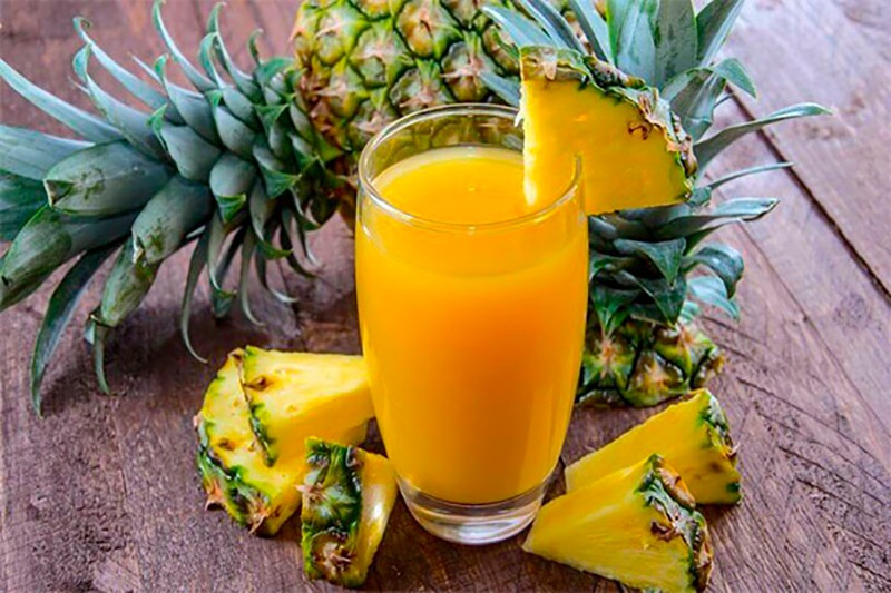 juice pineapple slices