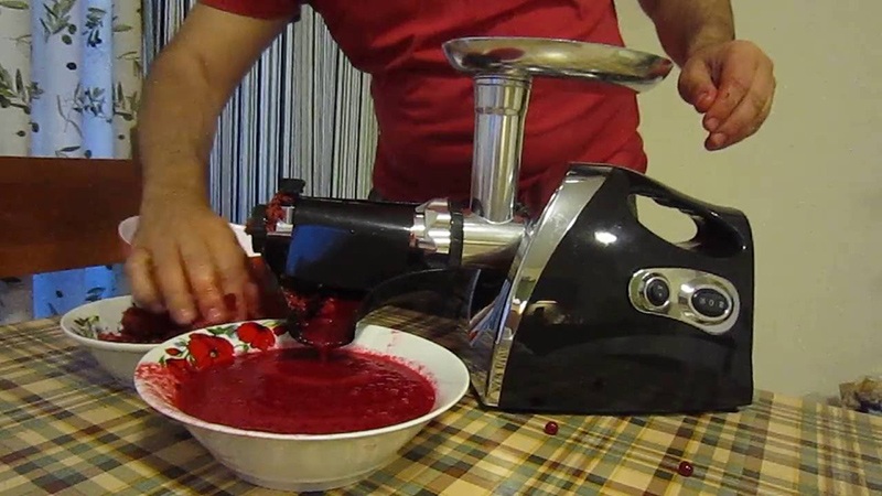 Как сделать сок из красной смородины дома
